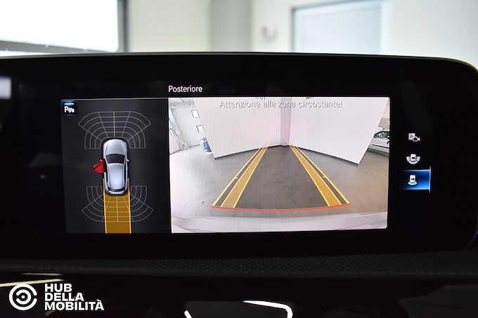 MERCEDES-BENZ A 200 d Automatic Premium